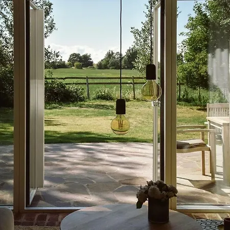 Ferienhaus House - West